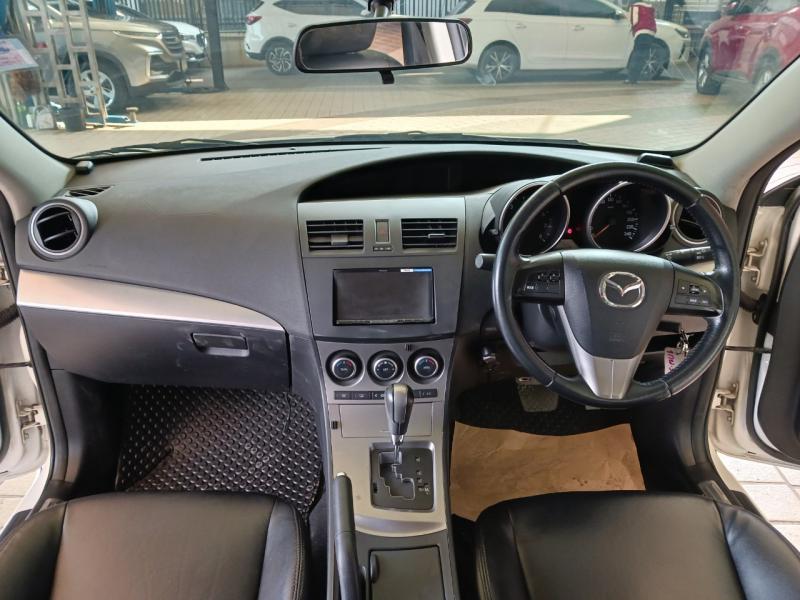 MAZDA 3 2013