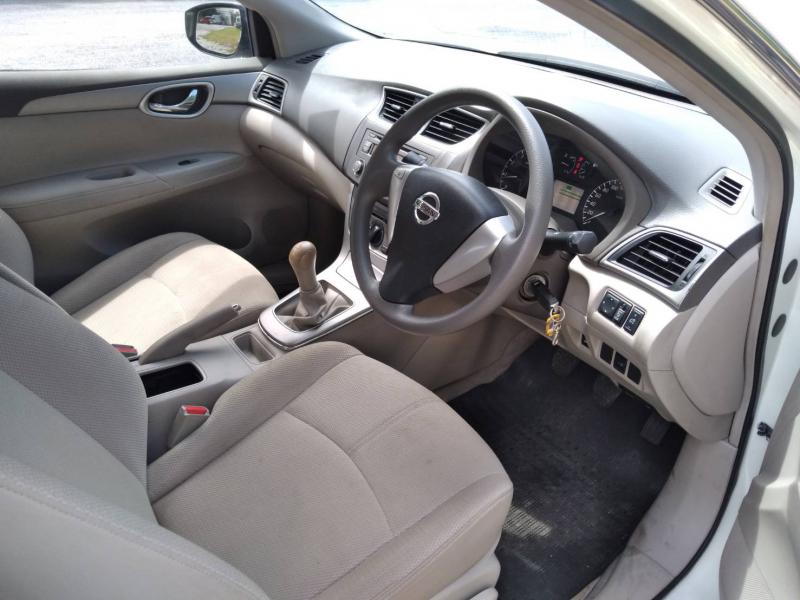 NISSAN SYLPHY 2012