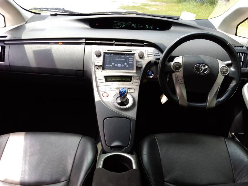 TOYOTA PRIUS 2012