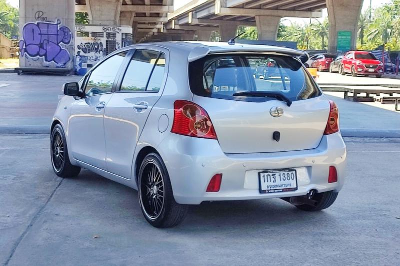 TOYOTA Yaris 2007