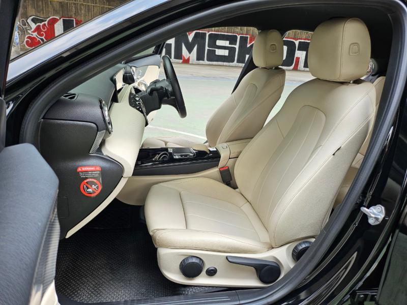 BENZ A200 2021