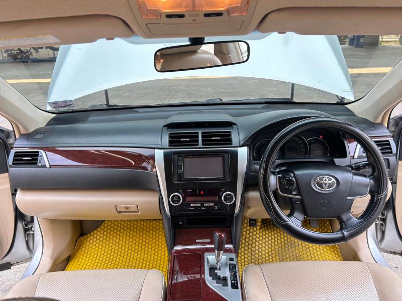 TOYOTA CAMRY 2012