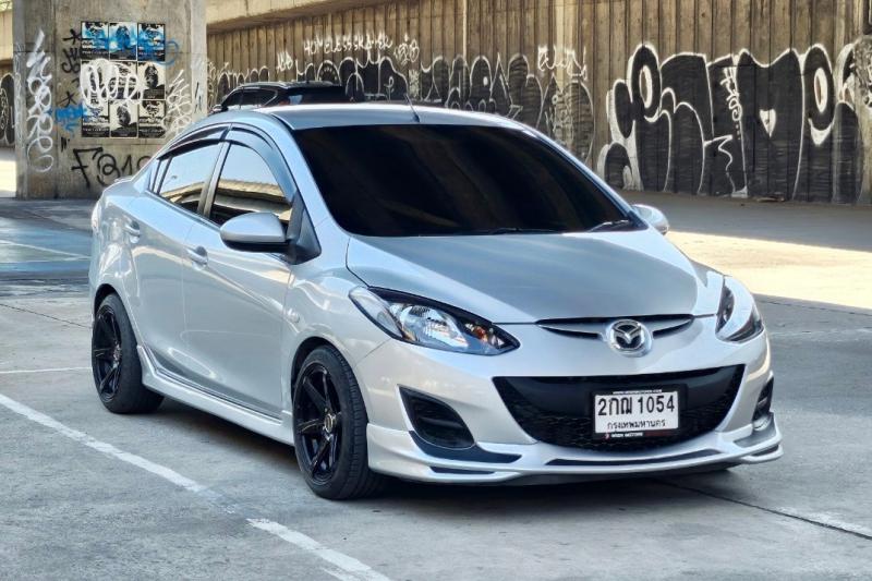 MAZDA 2 2013