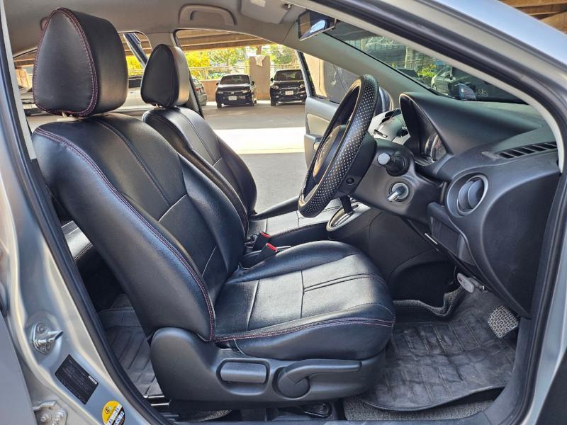 MAZDA 2 2013