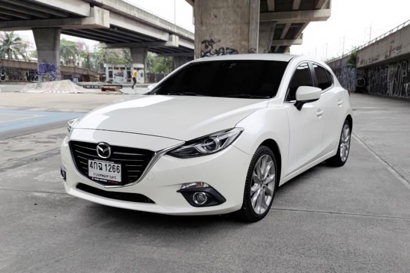 MAZDA 3 2015