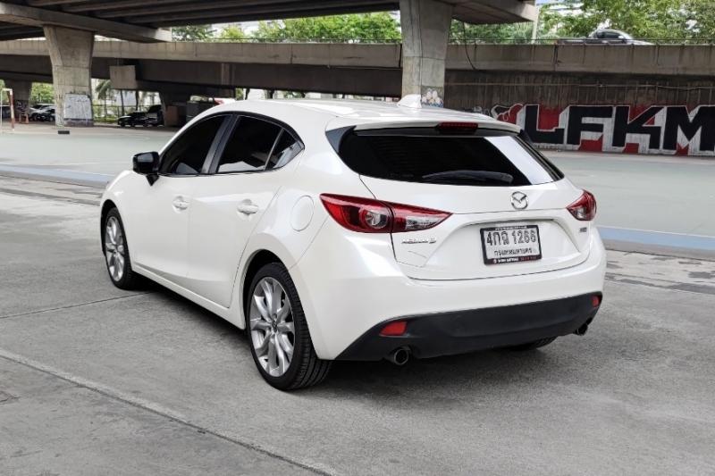 MAZDA 3 2015