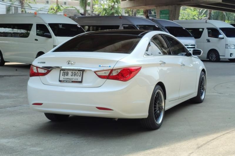 HYUNDAI SONATA 2011