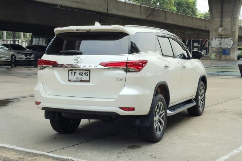 TOYOTA FORTUNER 2018