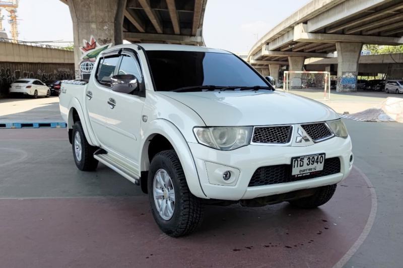 MITSUBISHI Triton 2012