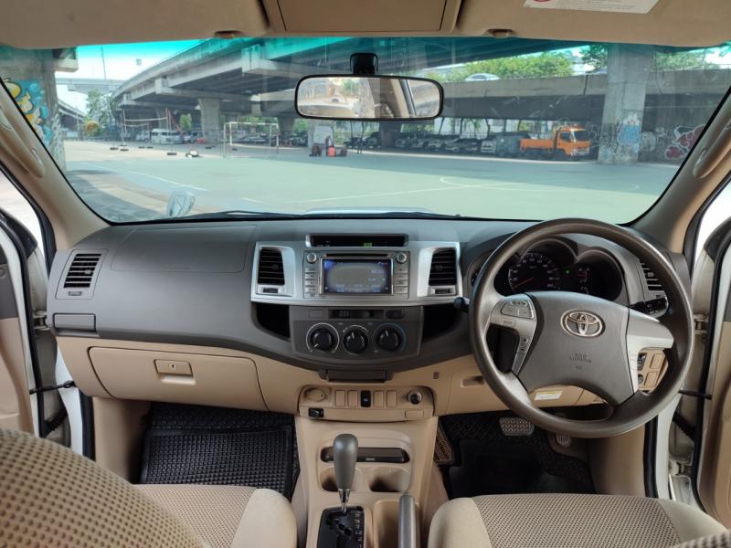 TOYOTA Hilux VIGO Champ 2012