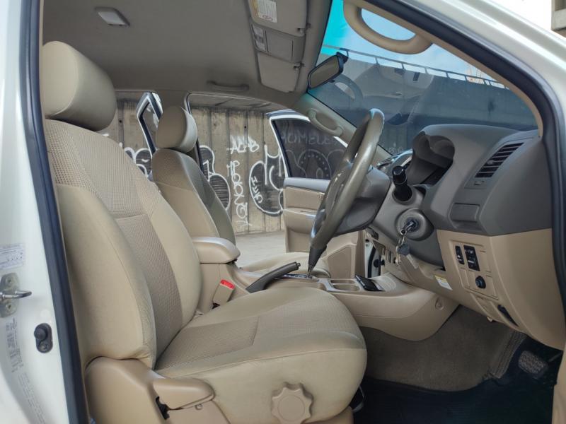 TOYOTA Hilux VIGO Champ 2012