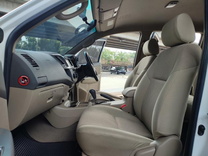 TOYOTA Hilux VIGO Champ 2012