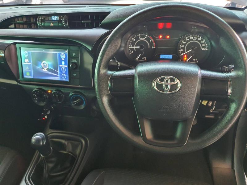 TOYOTA Hilux Revo 2.4 Entry 2021