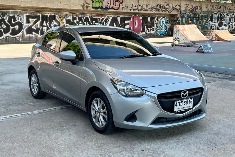 MAZDA 2 2015