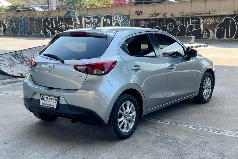 MAZDA 2 2015