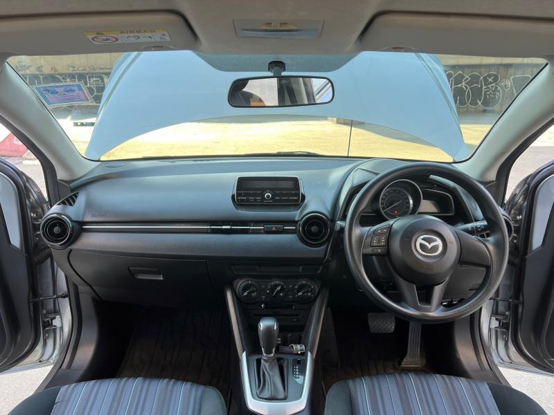 MAZDA 2 2015