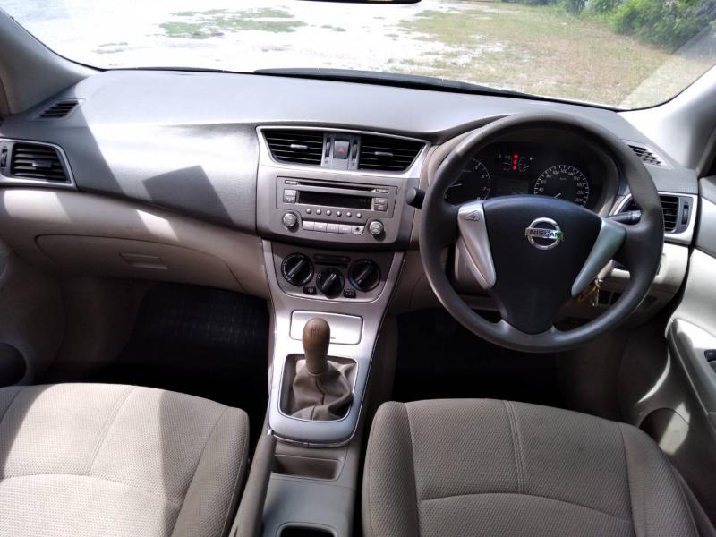 NISSAN SYLPHY 2012