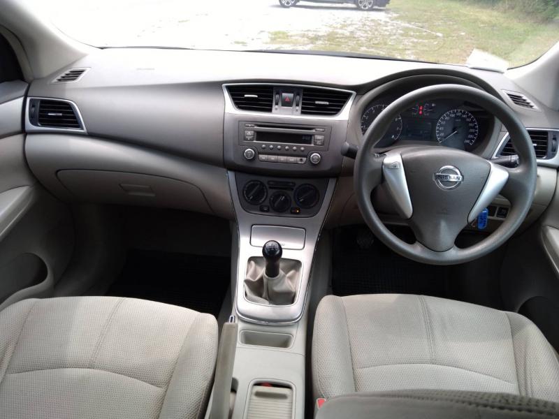 NISSAN SYLPHY 2012