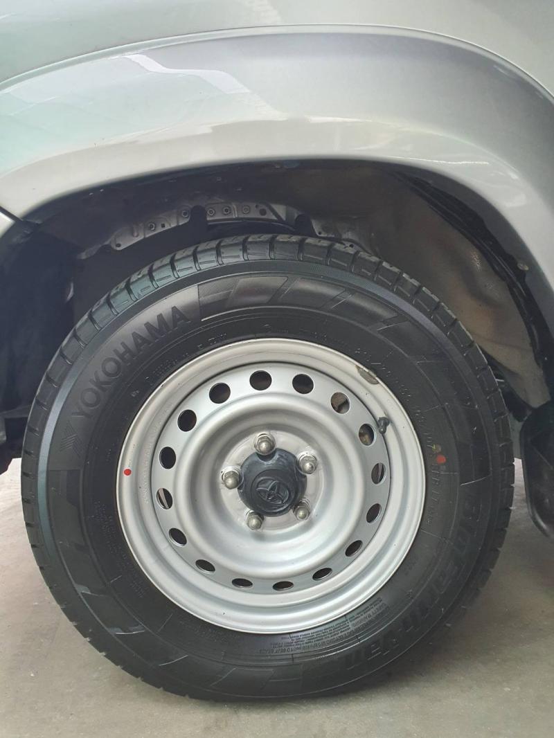 TOYOTA Hilux Revo 2.4 Entry 2021