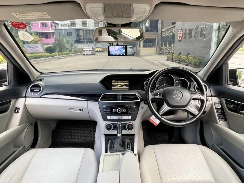 BENZ C200 2012