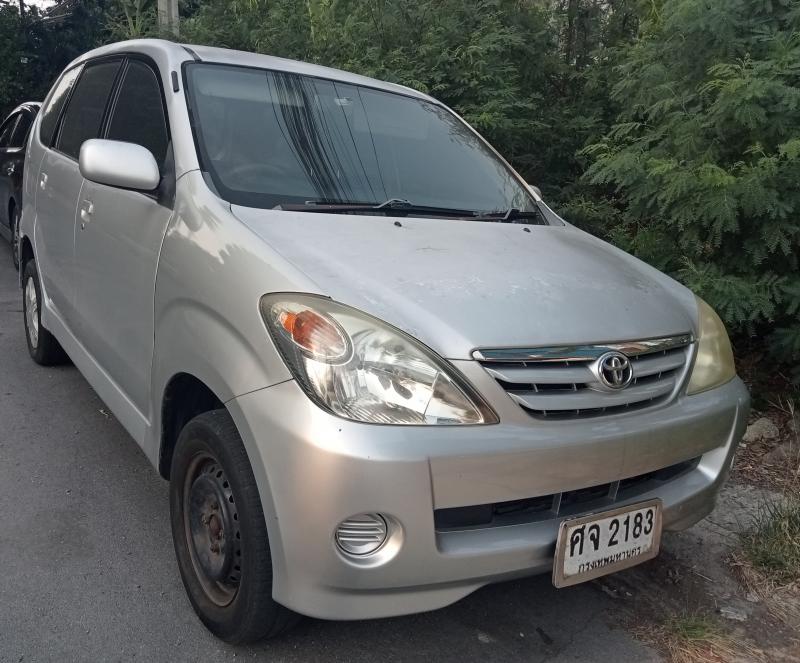 TOYOTA Avanza 2004