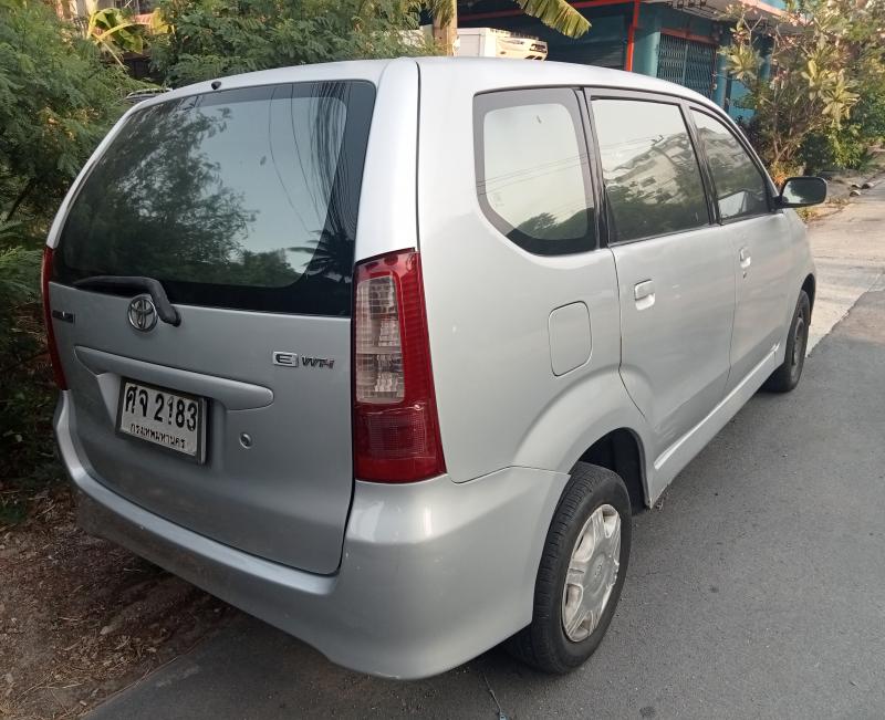 TOYOTA Avanza 2004