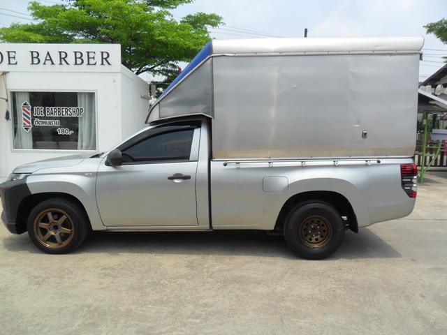 MITSUBISHI Triton 2019