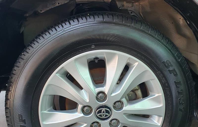 TOYOTA Hilux Revo 2.4 Entry 2021