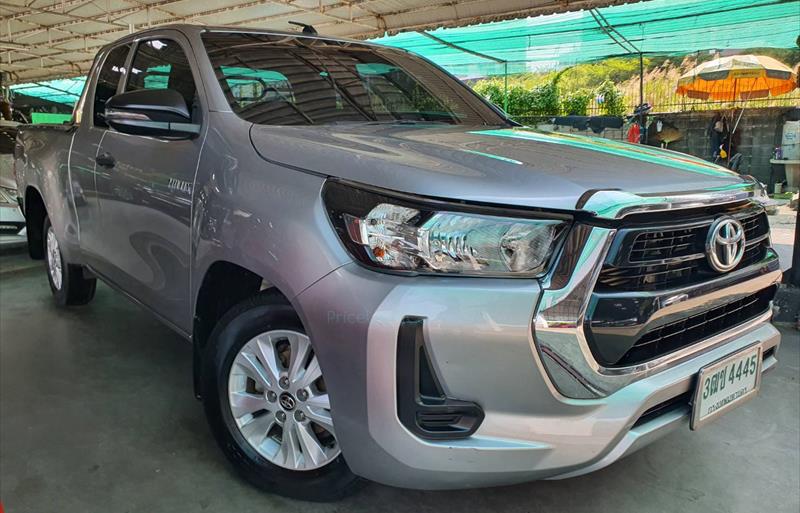 TOYOTA Hilux Revo 2.4 Entry 2021