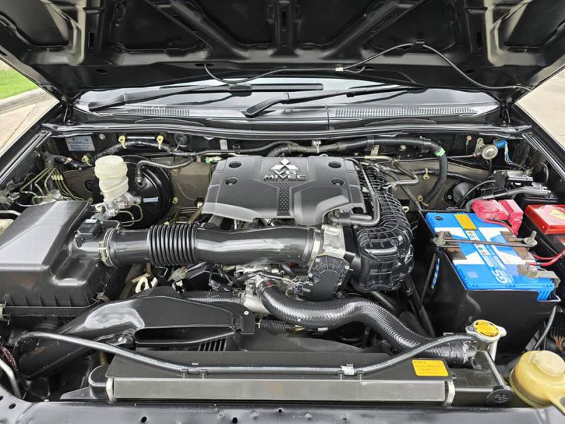 MITSUBISHI Pajero 3.0GT 2013