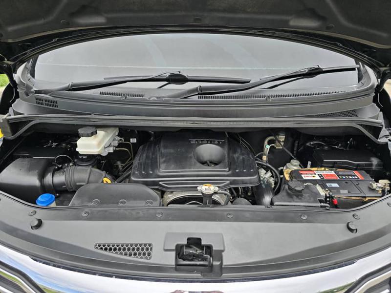 HYUNDAI H1 2015