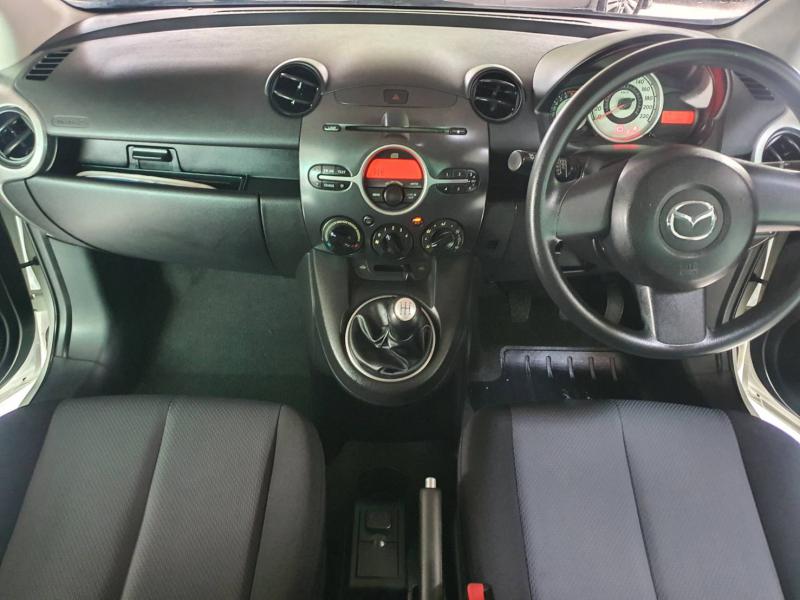 MAZDA mazda 2 2010