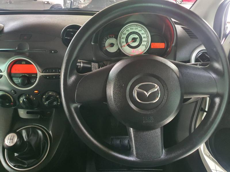 MAZDA mazda 2 2010