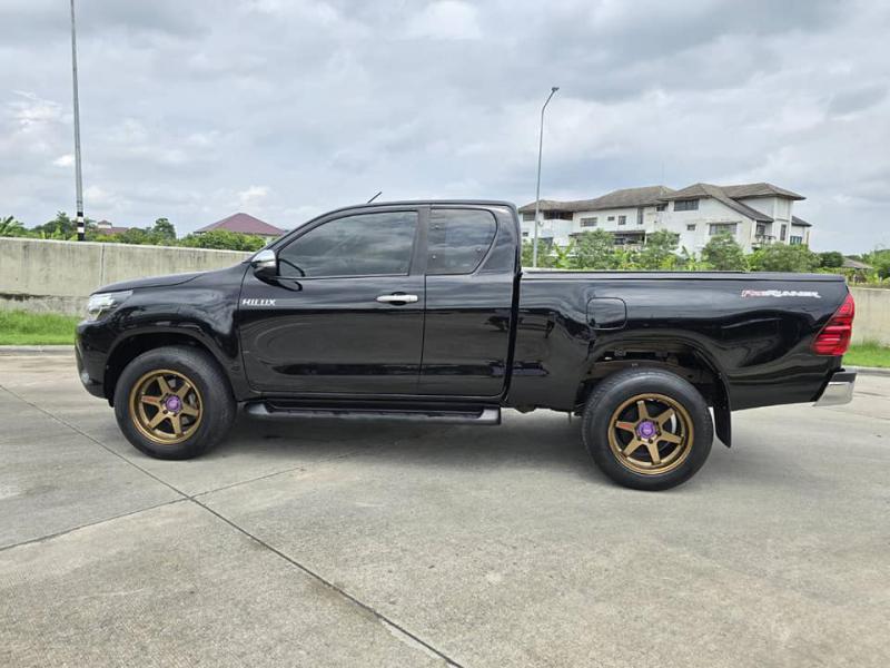 TOYOTA Revo 2.4E Prerunner 2010