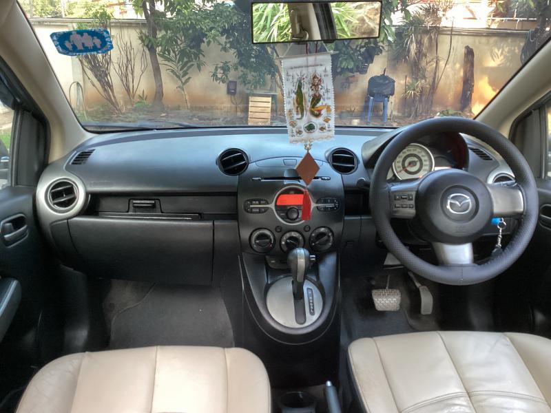 MAZDA Mazda2 2012