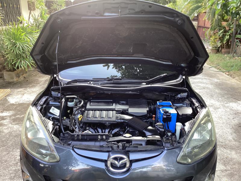 MAZDA Mazda2 2012