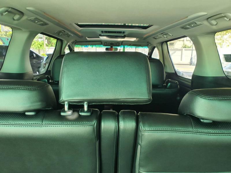 TOYOTA Vellfire 2.4V 2011
