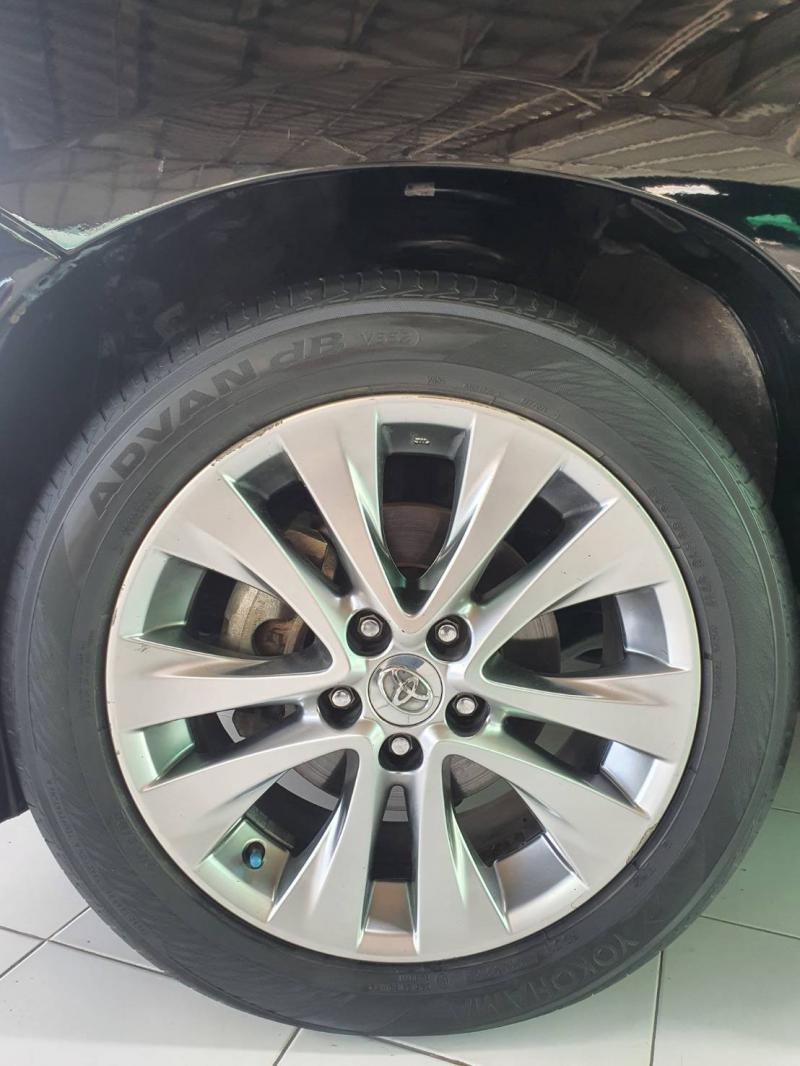 TOYOTA Vellfire 2.4V 2011