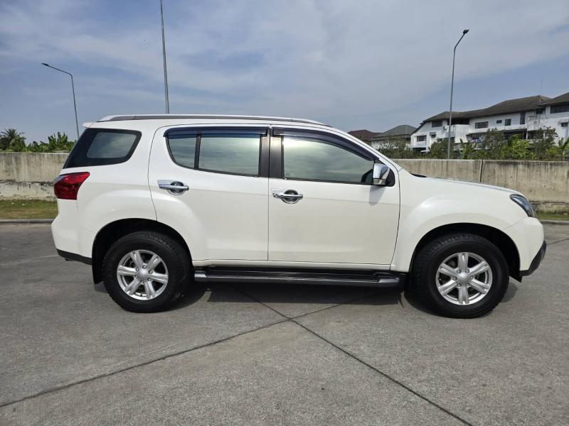 ISUZU MuX 3.0 2WD 2014