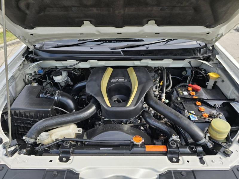 ISUZU MuX 3.0 2WD 2014