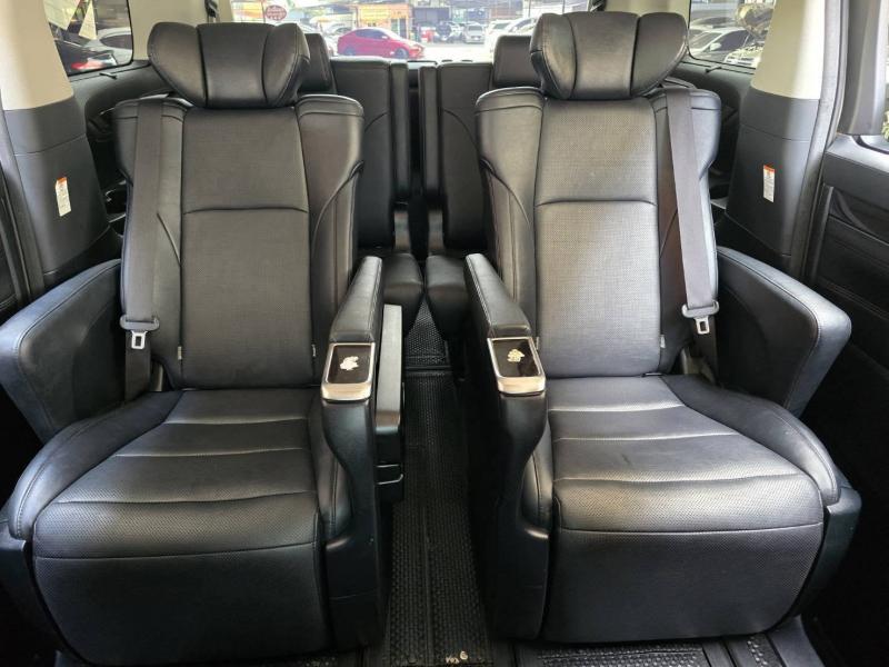 TOYOTA Alphard 2020