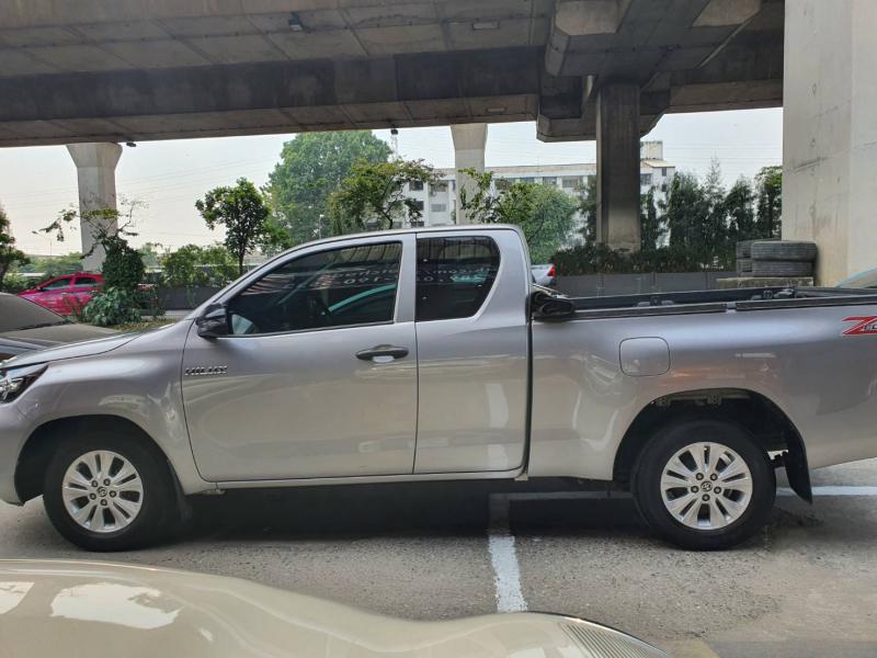 TOYOTA Hilux Revo 2.4 Entry 2021