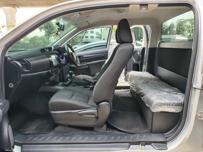TOYOTA Hilux Revo 2.4 Entry 2021