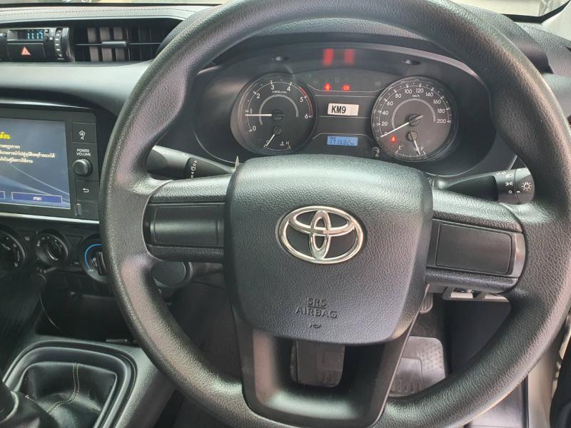 TOYOTA Hilux Revo 2.4 Entry 2021