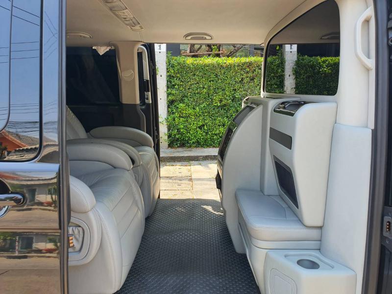 VOLKSWAGEN Caravelle T5 2.0 TDi 2012