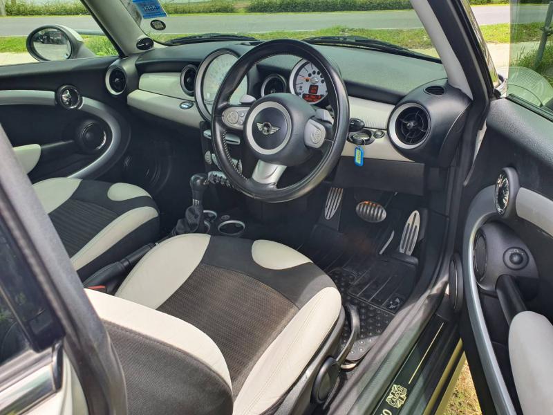 MINI Cooper S 2010