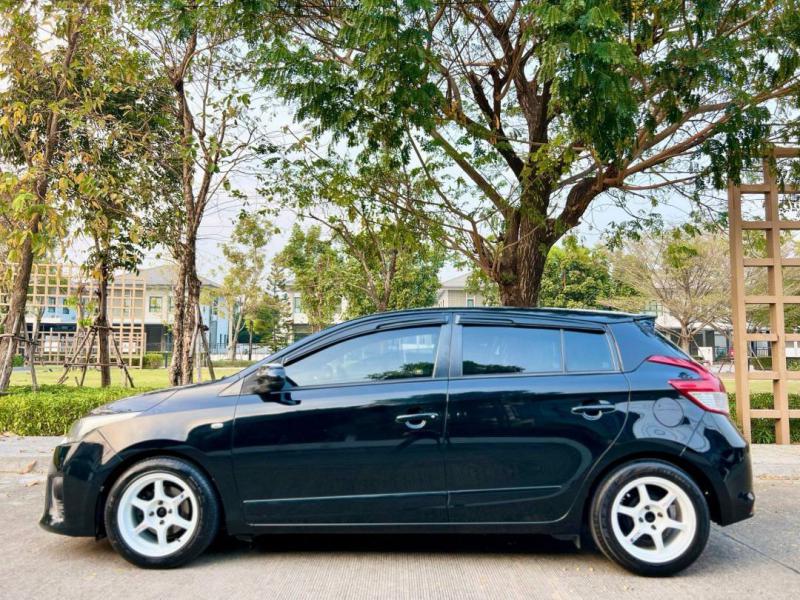 TOYOTA Yaris 1.2E 2014