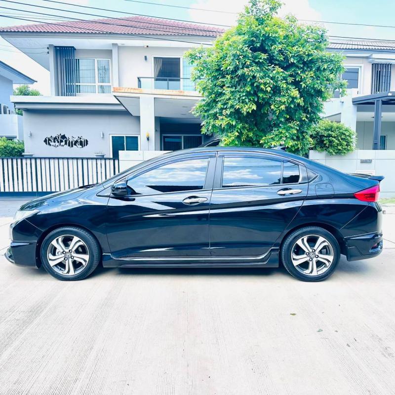HONDA city 1.5SV 2016