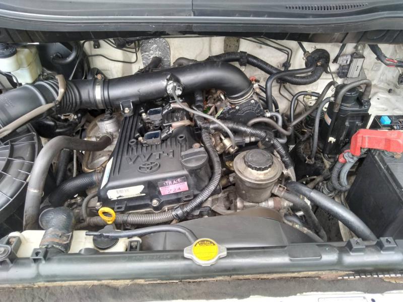 TOYOTA INNOVA 2012