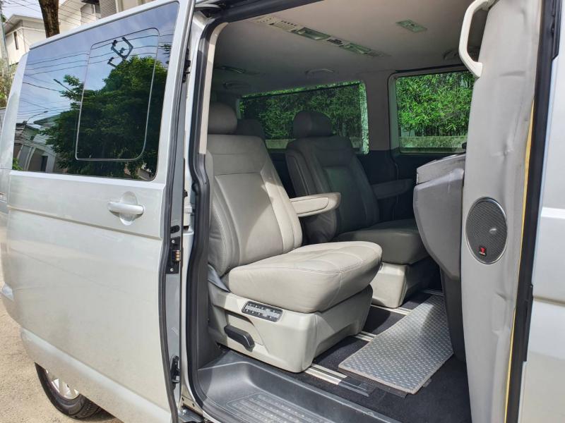 VOLKSWAGEN Caravelle T5 2.0 TDi 2012